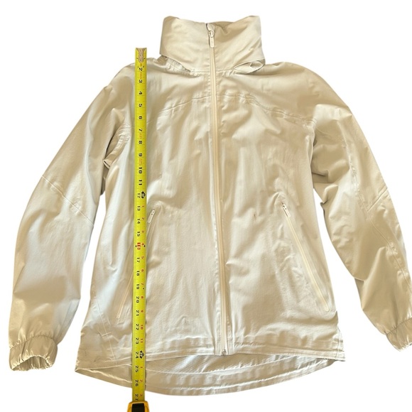 Women’s Lululemon Jacket - Picture 12 of 15